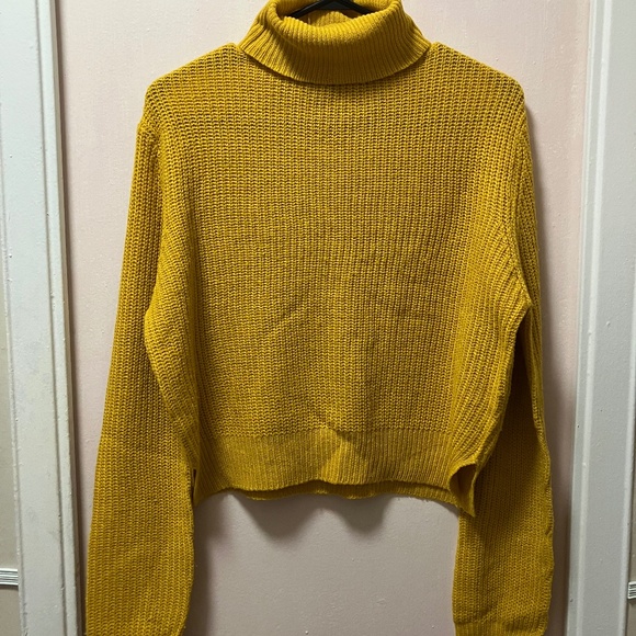 Yelliw turtleneck knit sweater - Picture 1 of 2